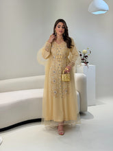 Load image into Gallery viewer, D 208
