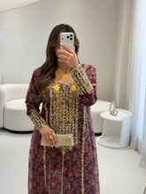 Load image into Gallery viewer, T 100
