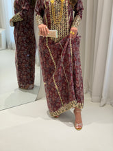 Load image into Gallery viewer, T 100
